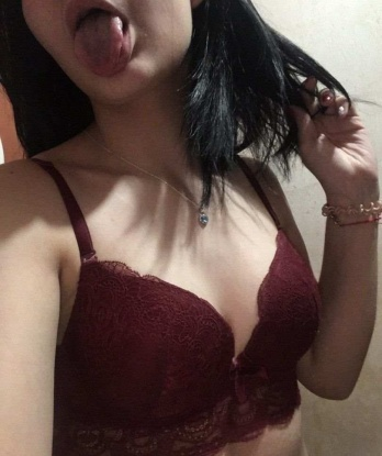 Жгучая рыжая красотка готова исполнить твои самые сокровенные фантазии. Приезжай ко мне и мы окунемся в мир наслаждений и удовольствий. 12871, 22 года